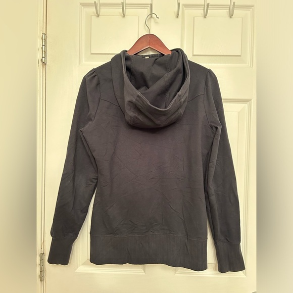 ⭐️ North Face Hooded Jacket with Button Detail ⭐️ - Picture 5 of 11